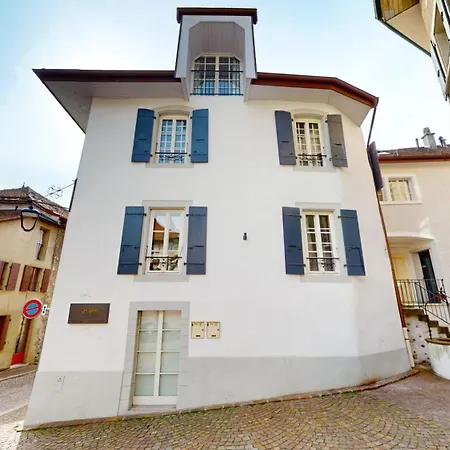 Charming In The Center Of *