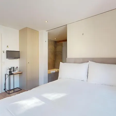 Charming In The Center Of Apartment *