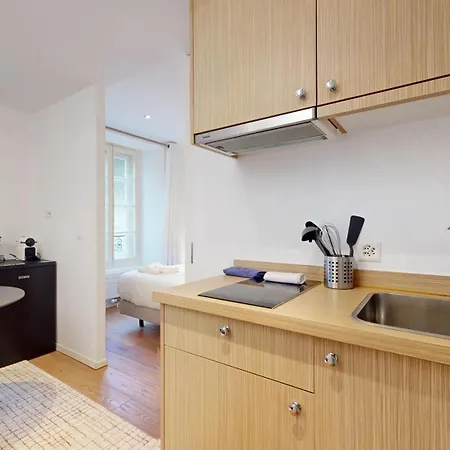 Apartment Charming In The Center Of *