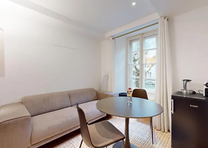 Charming In The Center Of Διαμέρισμα *