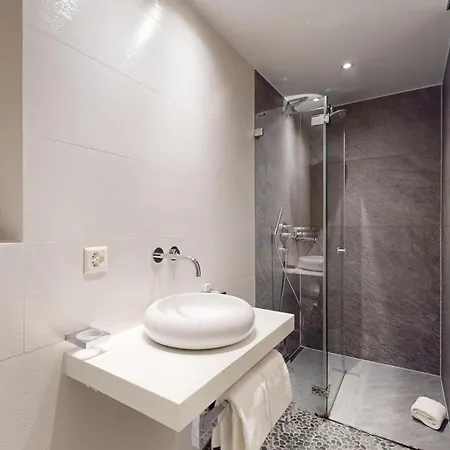 Apartament Charming In The Center Of Lutry